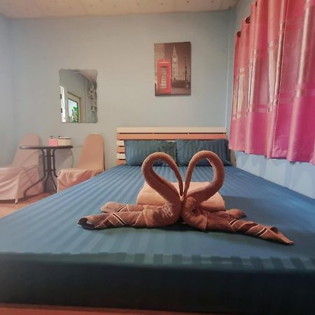In Love Resort Chai Nat Exteriör bild